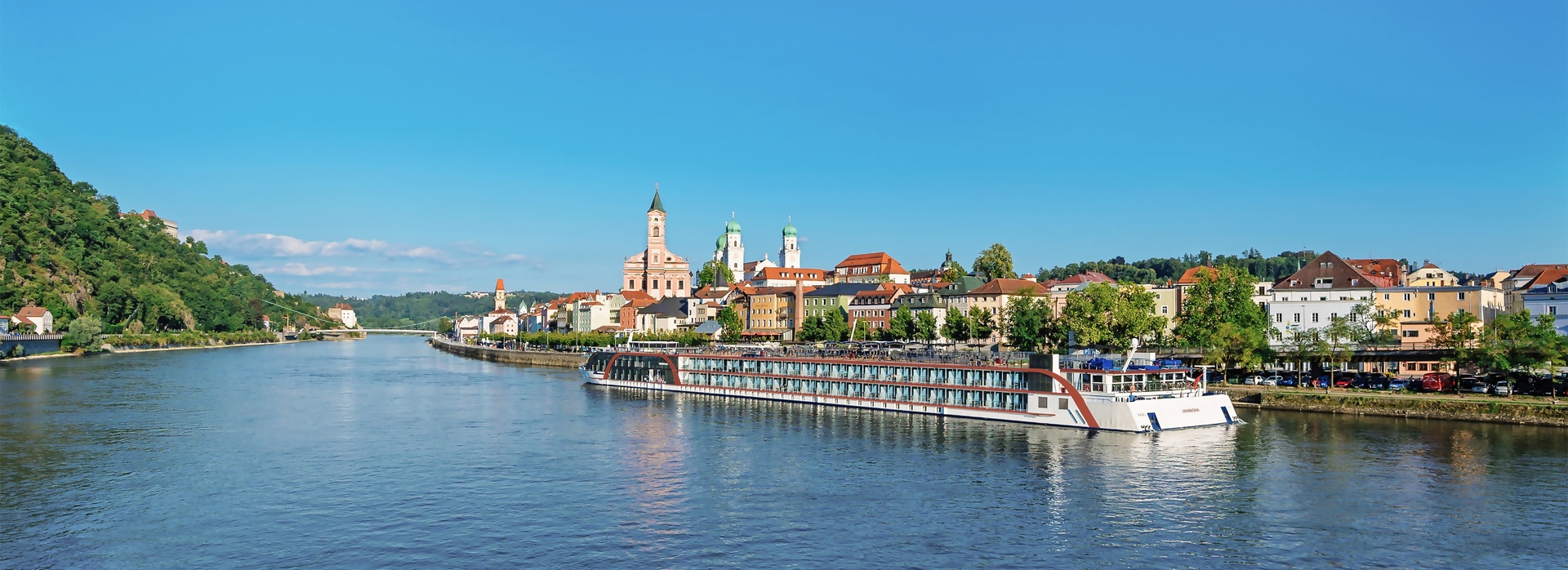 AMA004 Magna on the Danube Hero